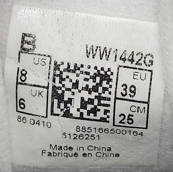 New Balance 1442 Women’s Size 8 - Picture 9 of 9